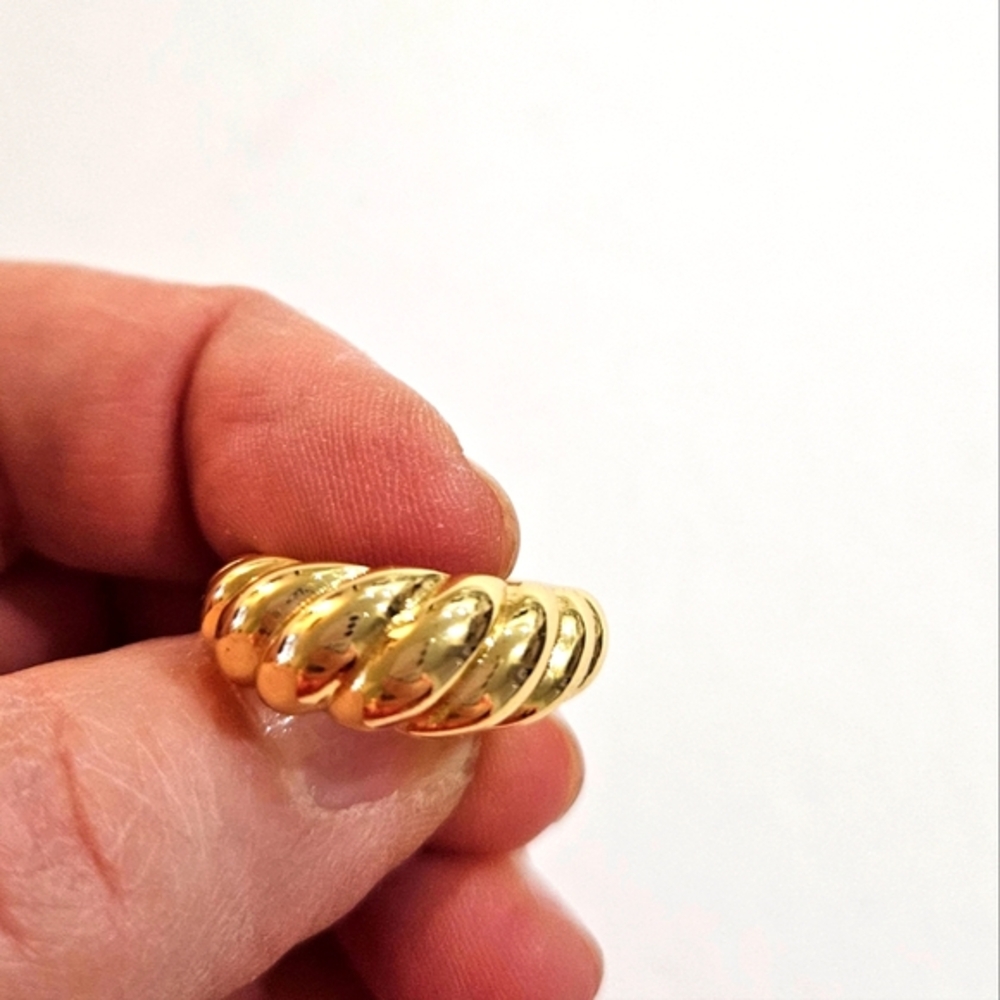 Madewell puff ring